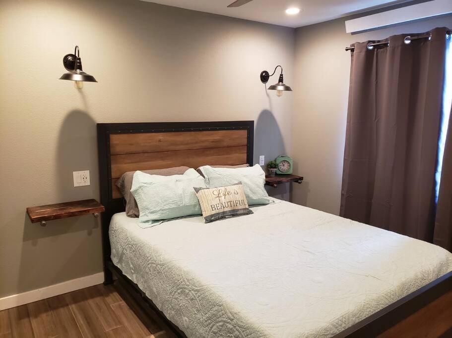 Lake Front Condo 1Bd - Fully Remodeled! Dillon Exterior photo